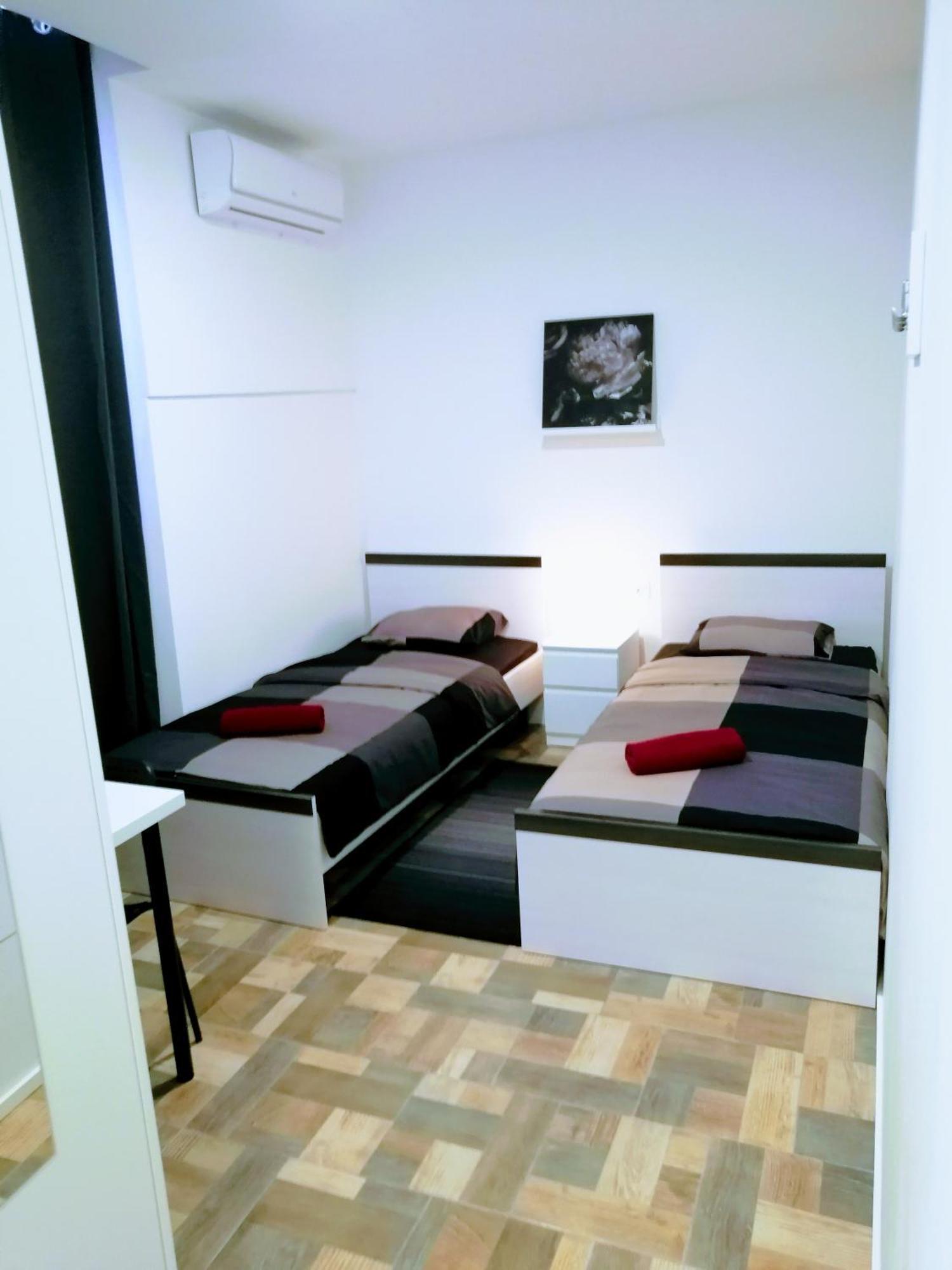 Pula Center - Studio Apartments Extérieur photo